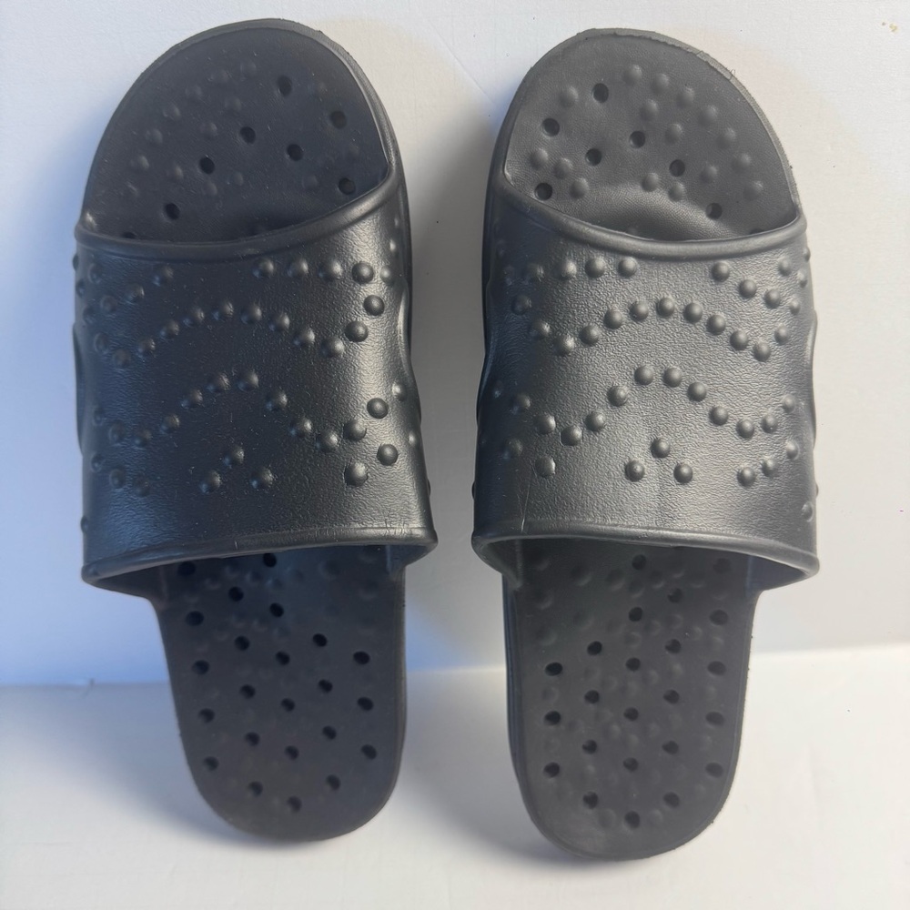 Shevalues for Shower / Pool Slippers/Slides for college dorm use